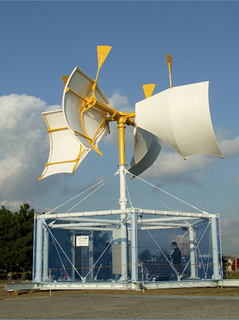 ブリージング・アースの風車実寸プロトタイプ設置