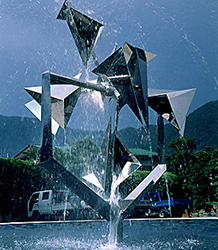 Resonance of Life  1999 The Hakone Open-Air Museum, Japan